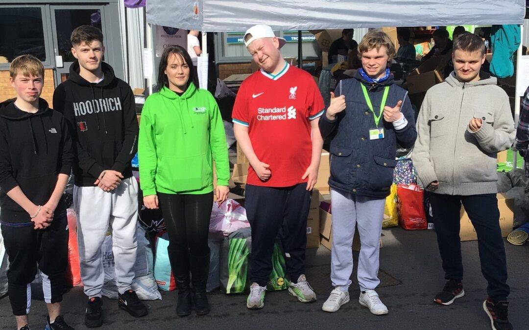 Fairfield Farm College Student Council delivered the generous donations they have received for the refugees of Ukraine