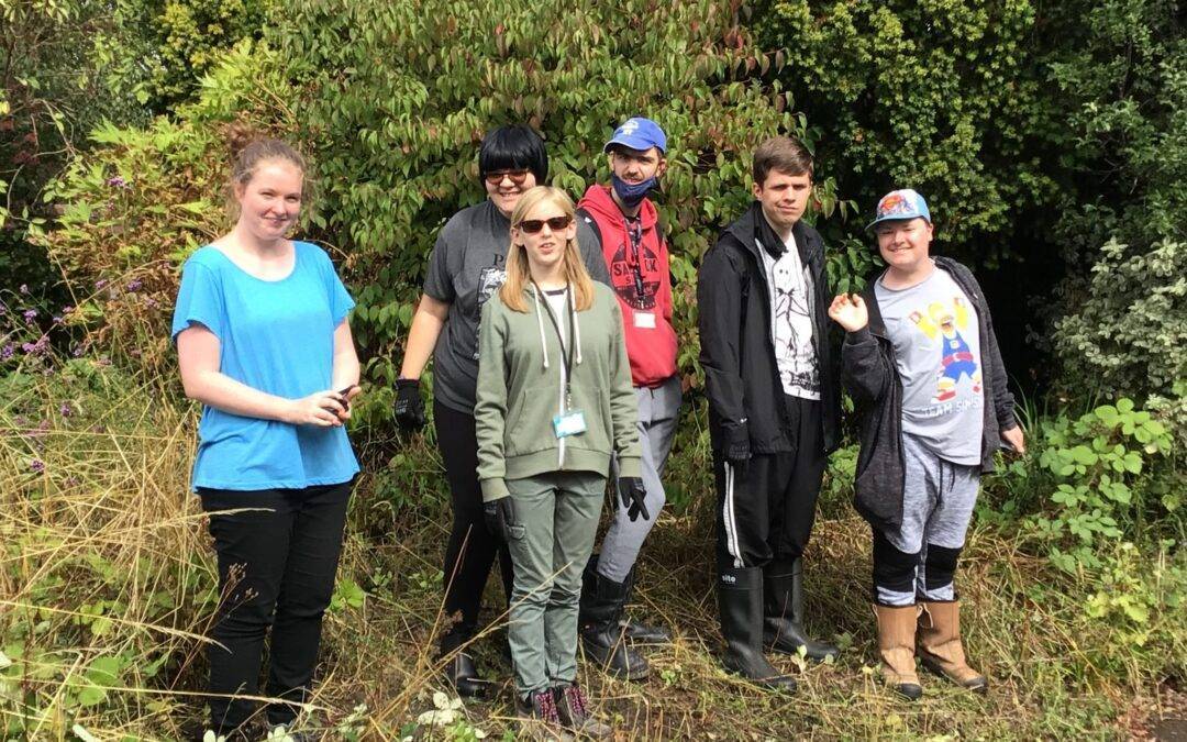 Palmer Gardens Work Experience Group Build New Rockery